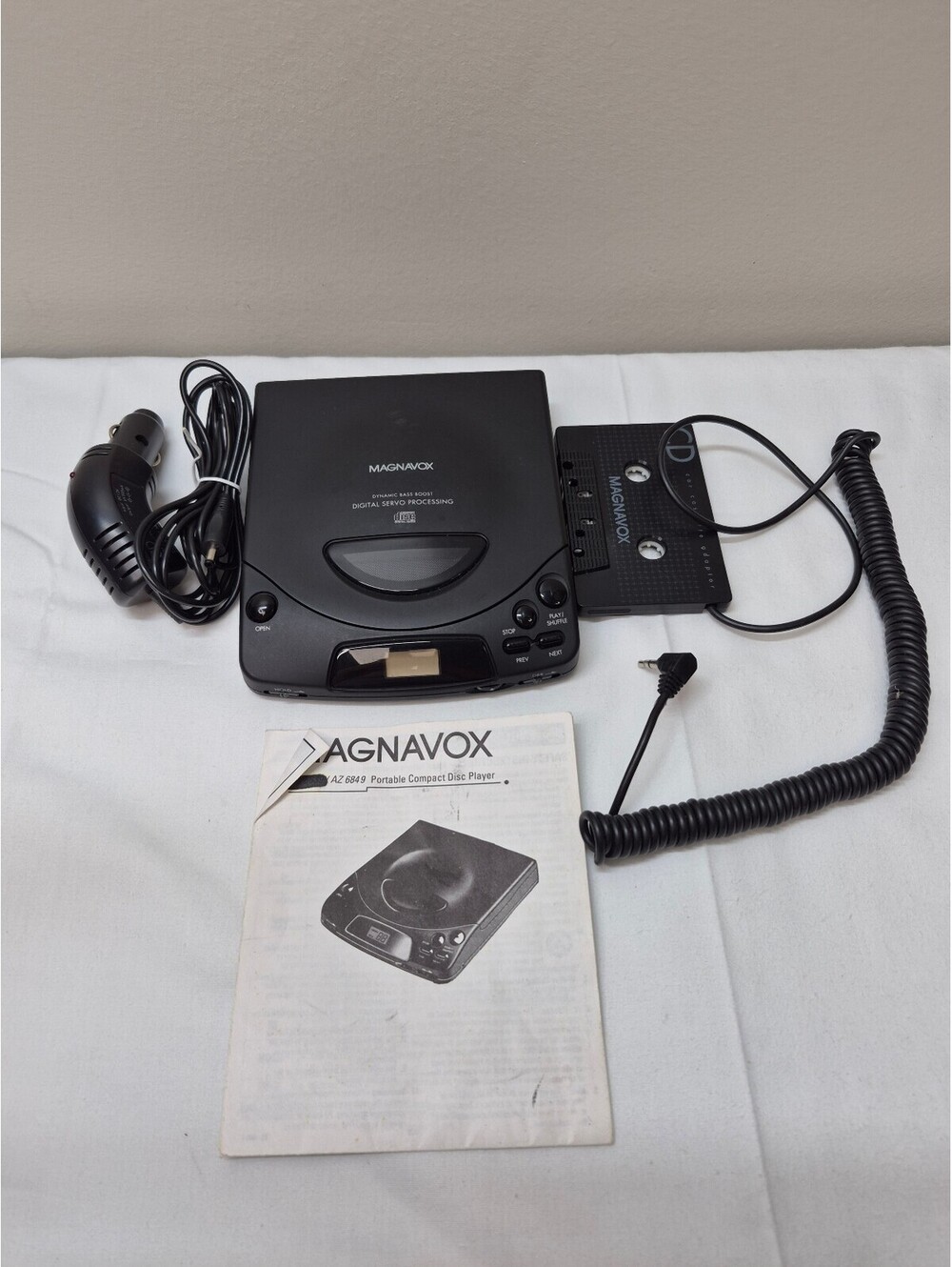 Working Magnavox AZ 6849 Portable CD Player with Car Adapter and Manual J62